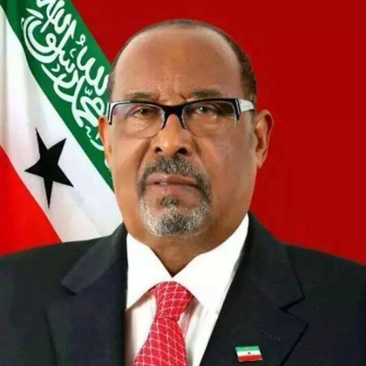 BMLenjiso's tweet photo. Somaliland lost one of her notable political figures!

H.E Ahmed Mohamed Mohamoud "Silanyo" was a significant political figure in Somaliland. A British trained economist who involved with the Somali National Movement (SNM) that fought against the regime of Siad Barre, held various government positions before founding the Kulmiye Party in 2002. In 2010, Silanyo won the presidential election as an opposition candidate and served as a President from 2010 to 2017. Silanyo’s contributions to Somaliland's political landscape and his efforts towards its development make him a notable figure in the history of Somaliland. He passed away in Hargeisa today, reflecting a significant loss for the nation waiting for election results. 

My Condolences for the @Somaalilanders!