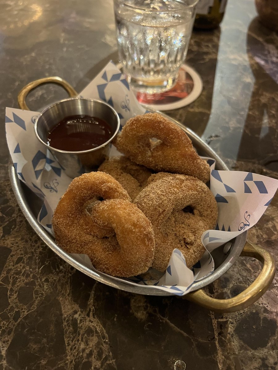 KfteK's tweet image. Delicious food and beautiful scenery are the best combination of life. 🍽✨Enjoy this rare leisure time.