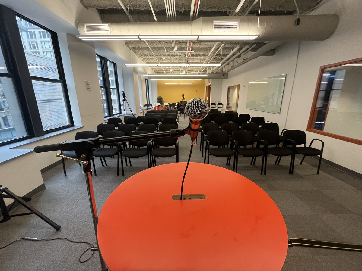 ilmediaschool's tweet photo. IMS Chicago Campus is ready for their first ever graduation ceremony at our new downtown campus! Stay tuned for pictures! 👀📸 #iamims #graduation #chicago https://t.co/bggGhvjUdb