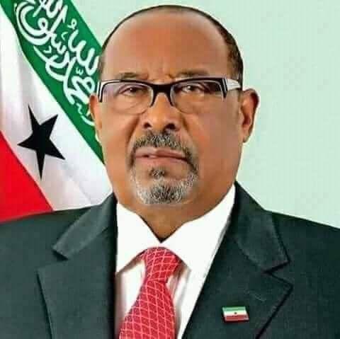 BREAKING: Former Somaliland president Ahmed Mohamed Mohamud Silanyo passes away in Hargeisa, Somaliland TV announces. Silanyo was elected through a popular vote in 2010 on a five-year term. He left power in 2017 after a two-year extension when he was succeeded by the incumbent