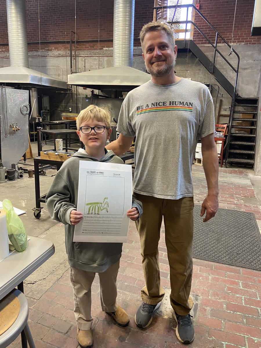 CBAWestChester's tweet photo. #5thGrade had a blast at GoggleWorks Art Center today! Cole’s drawing of a praying mantis was selected to be made into a glass sculpture in front of our eyes! Soo cool! Thank you @goggleworks for an amazing day! #onlyatcba https://t.co/1iCmOGQbZT