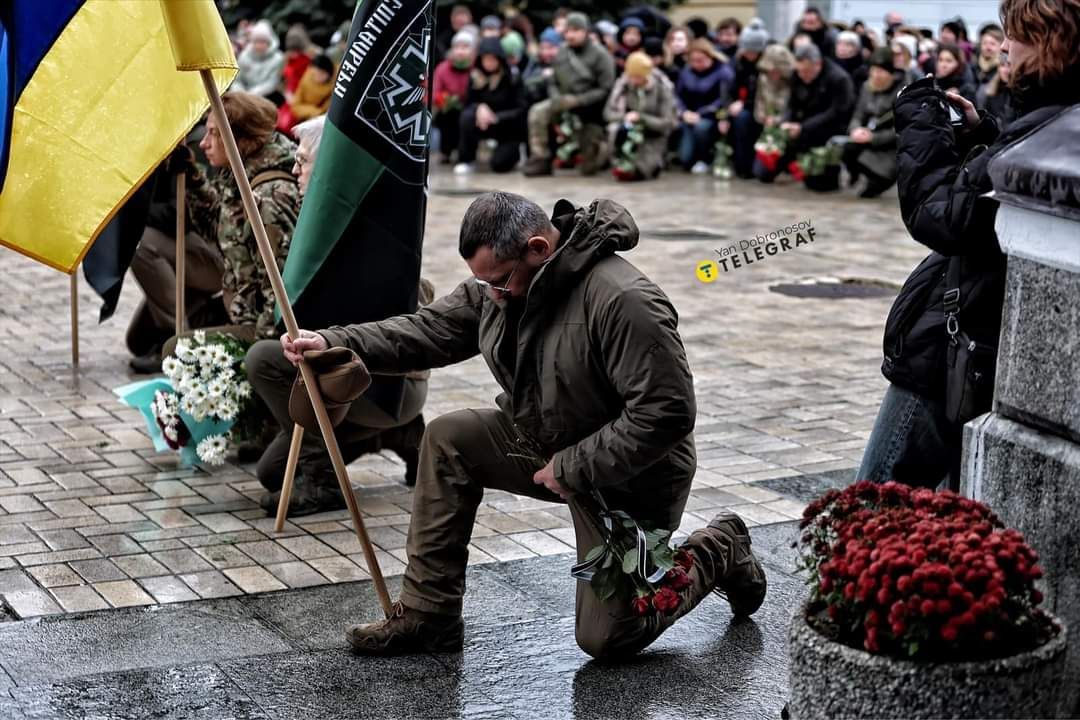 RIP Alpaka, fearless Ukrainian paramedic whose life was cut short by a Russian mortar on the frontline

"She knew no fear and did not hesitate to risk herself to save her comrades and help them return home alive," wrote Yana Zinkevych, Hospitalliers founder

The funeral service
