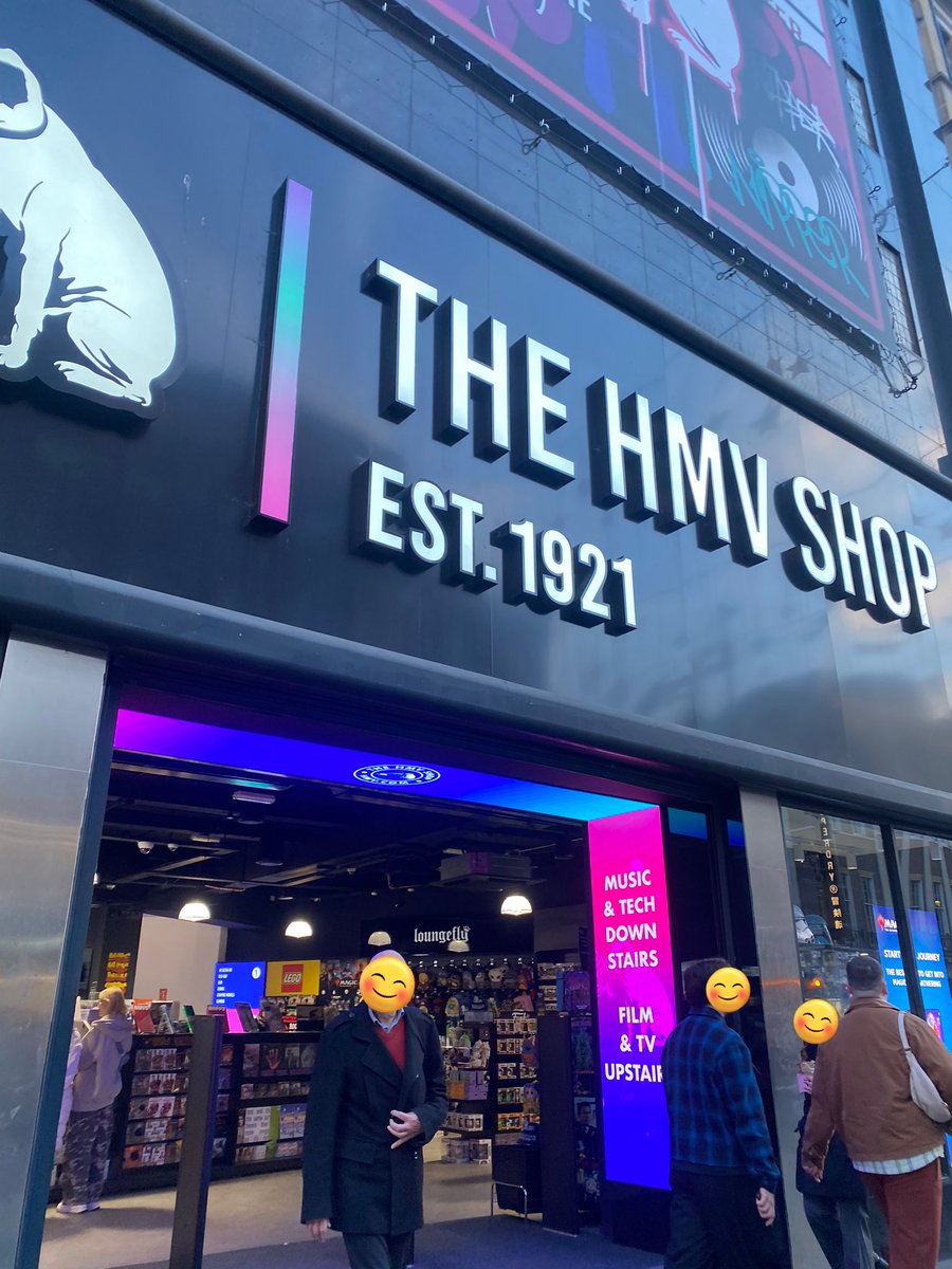 boutjongho's tweet image. @hello82official @hello82EUROPE i love ateez comeback day sooooo much it’s always so much fun getting my jongho digi at Oxford Street’s HMV in London, UK! i hope everyone had fun! 🎉🎉💗💗😊 #MyLocalHMV #hello82 #82giveaway