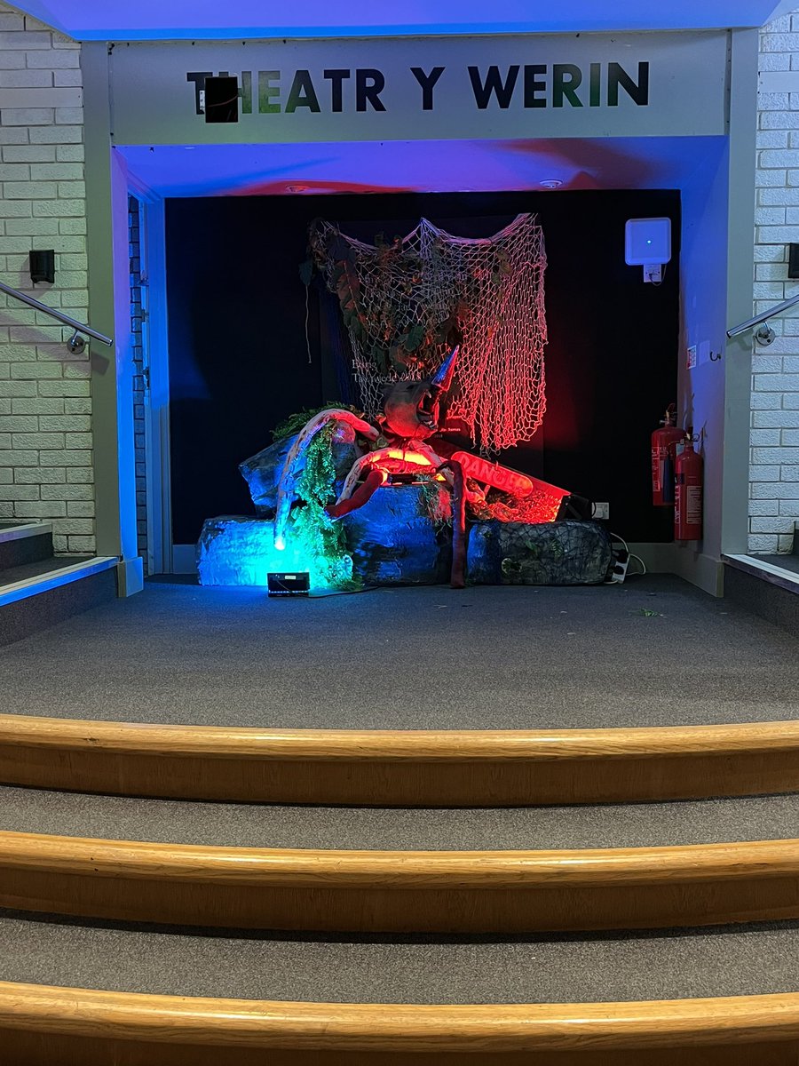marcellarees17's tweet photo. I’m terrible at taking photos but @AbertoirFest so far has been amazing!!!! So many interesting talks and brilliant short films! 🐻🐜🦈🐈‍⬛#Abertoir2024 https://t.co/8y28rZyK9y