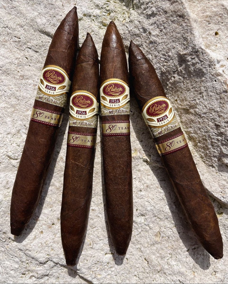 Exec_report's tweet image. #ExecutiveProfile Padrón Cigars

Founded in September 8, 1964 by José Orlando Padrón of Cuba. His father and grandfather were tobacco farmers. Padrón fled Cuba to Miami and began work as a gardener &amp;amp; carpenter. Once he was able to save $600 he used that to start his Cigar…