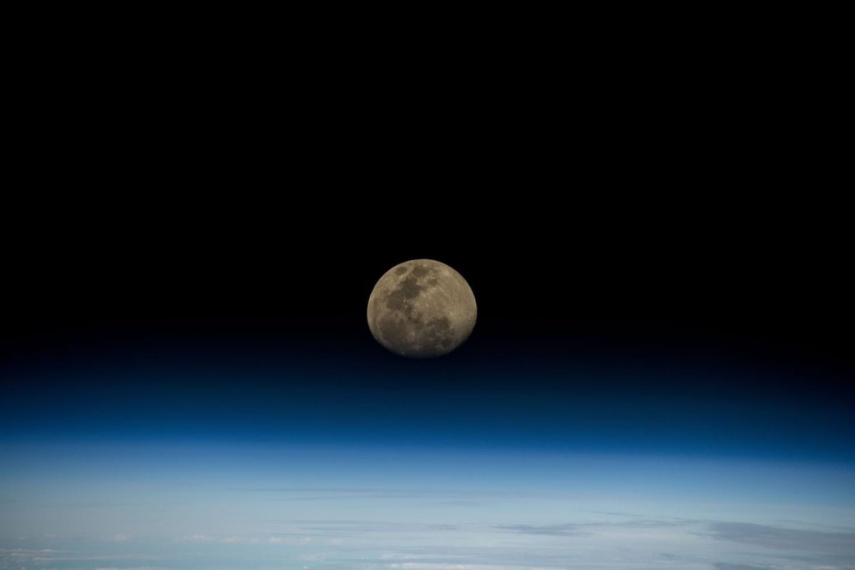 AstroHague's tweet photo. Moonrise over Earth is so inspiring. From orbit, the subtlest change in perspective makes the Moon seem just within reach even though we are only 1/1000th closer. Step outside tonight and check out the full Moon. I’ll sure be watching from @Space_Station! https://t.co/0QODQx18LP