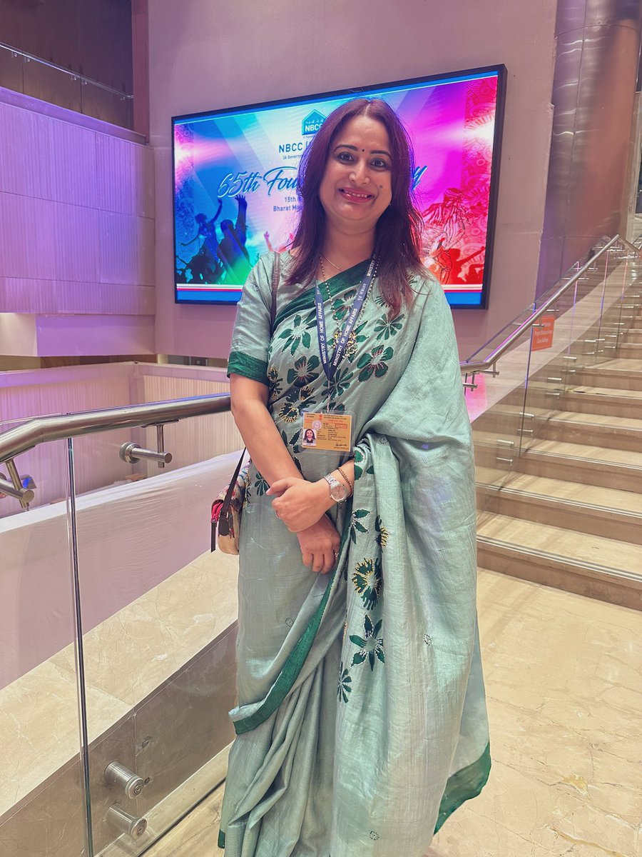 KalikaJain's tweet photo. Yesterday, in a glittering evening with the legendary singer of India- #SonuNigam 🎶 at #BharatMandapam New Delhi. With an icon inside an iconic structure. Fangirl moment!🌟

#NBCCRaisingDay2024 
#CelebrationsUnlimited https://t.co/xVLijDMCD3