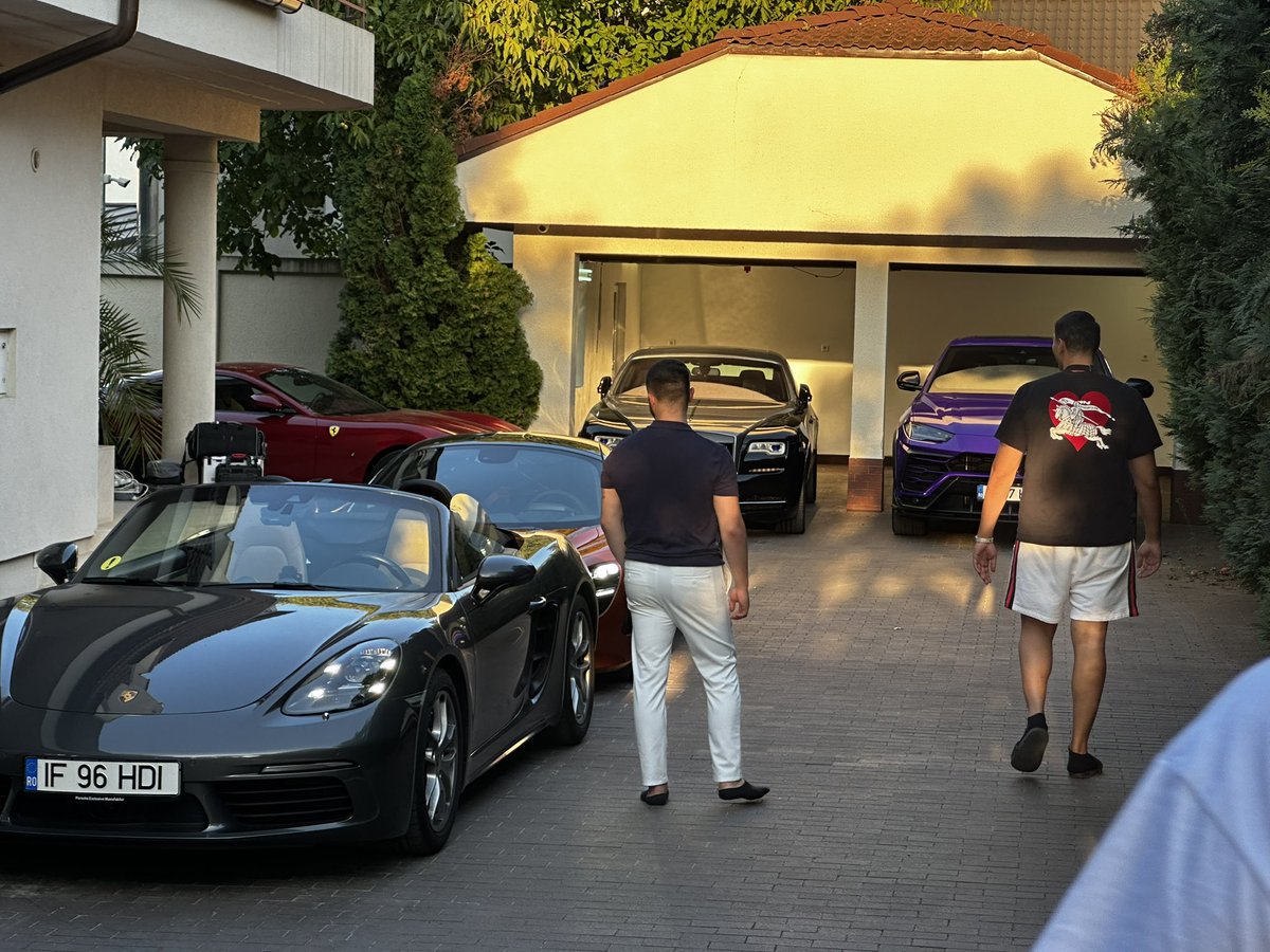 Mr_HadiH's tweet photo. I'm hiring dm closers

Work from home.

Commission only.

6-8k a month guaranteed 

Free training.

RT and Reply "closer" with why I should pick you. https://t.co/E9nVQPonhe