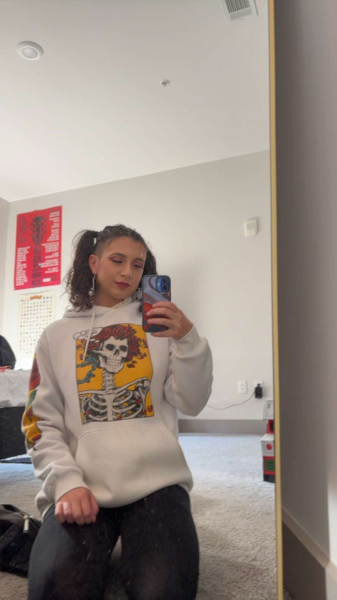 Looking hot while fundraising for charity today 🥵