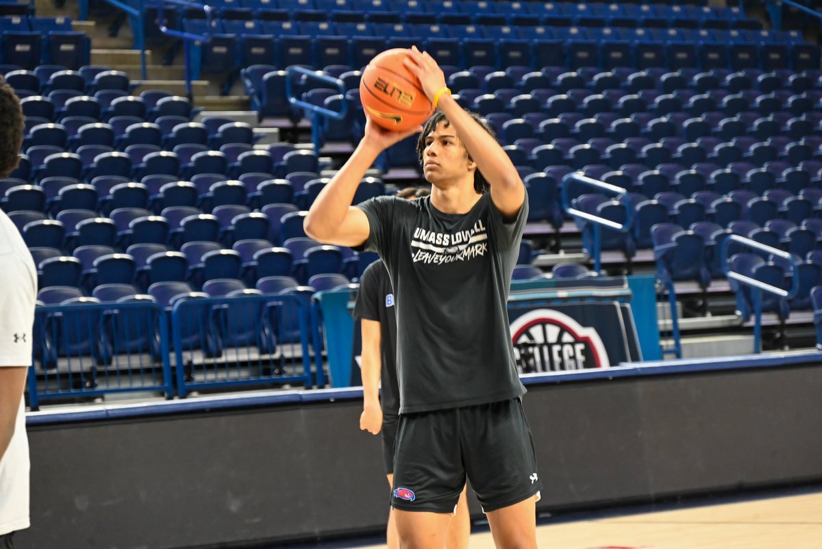 Shootaround ✅ 

#UnitedInBlue | #AEHoops
