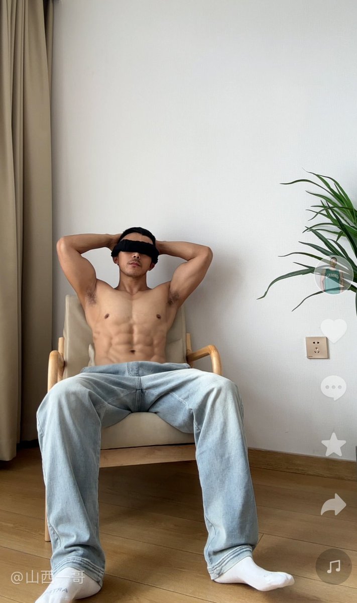johnson10046320's tweet photo. 体脂9.8%，薄肌黑皮精壮型，持久耐力浆多多。 https://t.co/ZHX3KkRd81