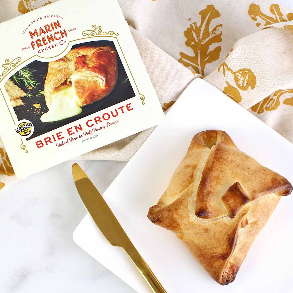 farmfreshtoyou's tweet image. CHEESE + FRUIT + CHARCUTERIE + NUTS + HONEY + CRACKERS = Ultimate cheese plate of your dreams. Add your favorite items to your next delivery when you #CustomizeYourOrder. #linkinbio⁠
#farmfreshtoyou #gonegrazy
farmfreshtoyou.com/product/farm-p…