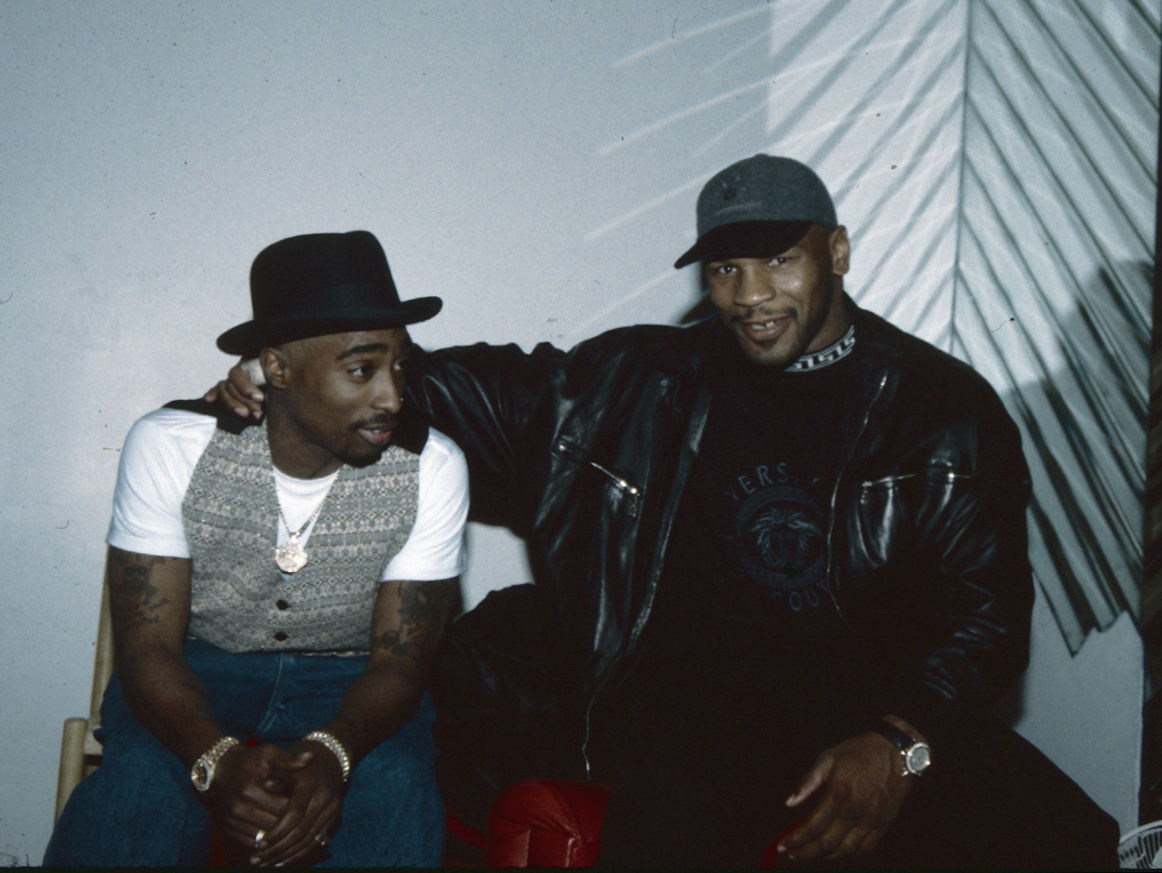 ComplexMusic's tweet photo. Mike Tyson and Tupac in Las Vegas (1996) https://t.co/6AYPguvZBE