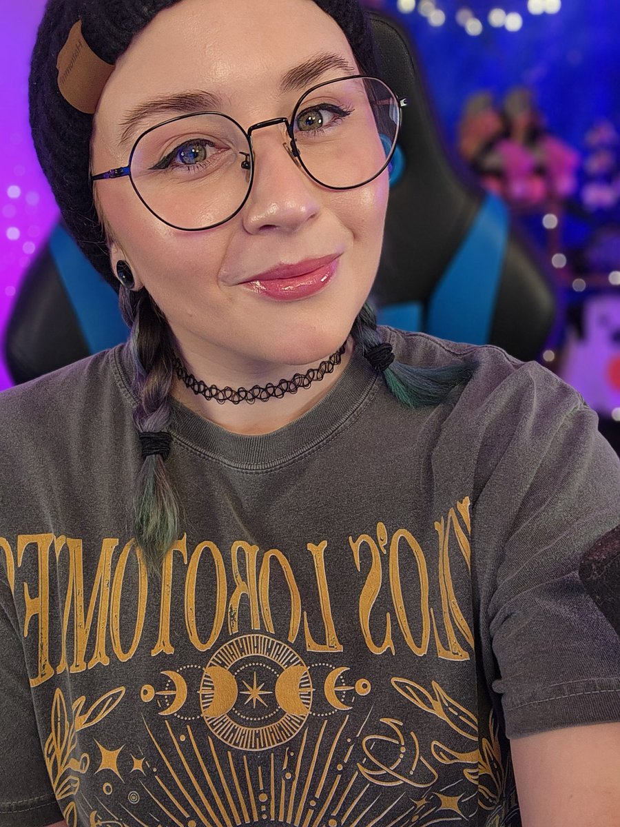 NewOwlHooDis's tweet photo. Time to die 500 times. Live now with ELDEN RING for the first time!

💀 https://t.co/IlxcAefH5Q https://t.co/2hURomQ4QB