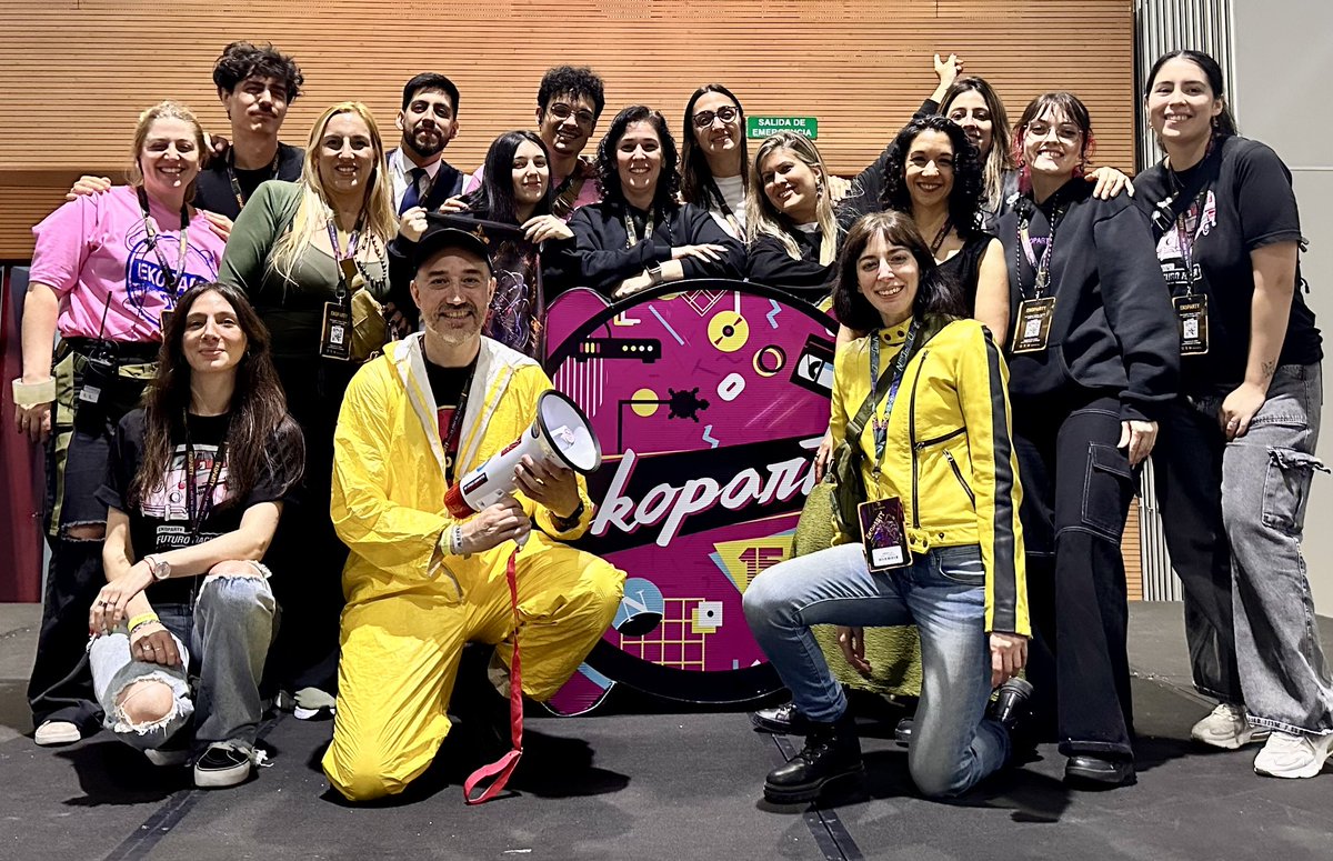 Gracias al mejor equipo de todo el mundo por otra <a href="/ekoparty/">Ekoparty | Hacking everything</a> exitosa!! 🙌

Best team ever!! ❤️❤️