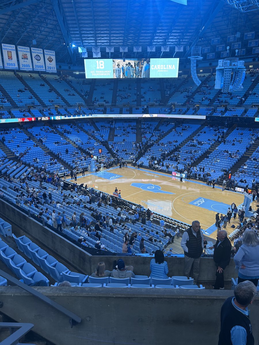Good evening! This is <a href="/_emmahmoon/">Emma Moon</a> reporting alongside <a href="/BeckettBrant/">Beckett Brantley</a> for No. 10 UNC men's basketball vs. American. This is the Tar Heels' first game back after a 92-89 loss to Kansas at Allen Fieldhouse. 

Tipoff is set for 8 p.m. Stay tuned for live updates!