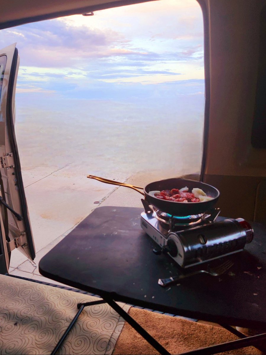 AngelaBrentHar1's tweet image. Super Beaver fullmoon magic, bringing a surge of potential ✨️ spiritual energy at beautiful Palm Beach Island, Florida. #ReconnectWithNature #FullMoon #moonrise #beach #moonlitnight #FridayCelebrations