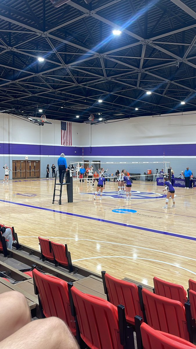 First set goes to KWC 1-0 <a href="/KWCMBB/">KWC Men's Basketball</a>