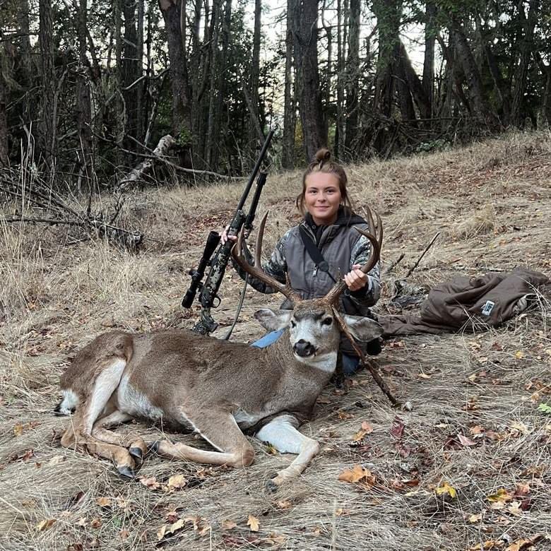 BestCountry103's tweet photo. Your Share Your Shot winner is Aurora Stanton!!! Congratulations on your first buck Aurora🤩 A big thank you to our sponsor’s  Waldron’s Outdoor Sports and Big O Tires. https://t.co/hUsxKha9J6