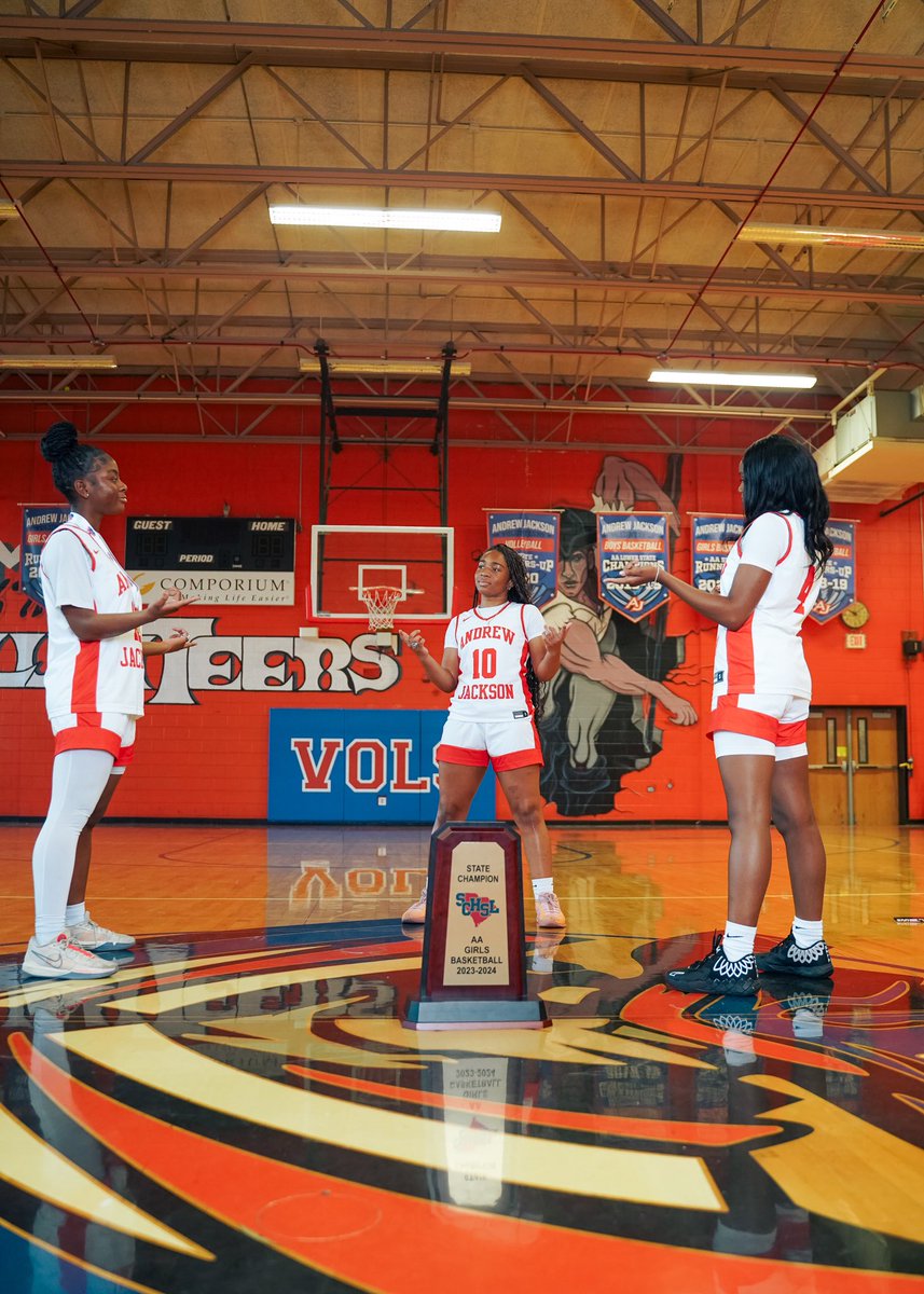 alexafair29's tweet image. #repeattour #sznloading… #ringme