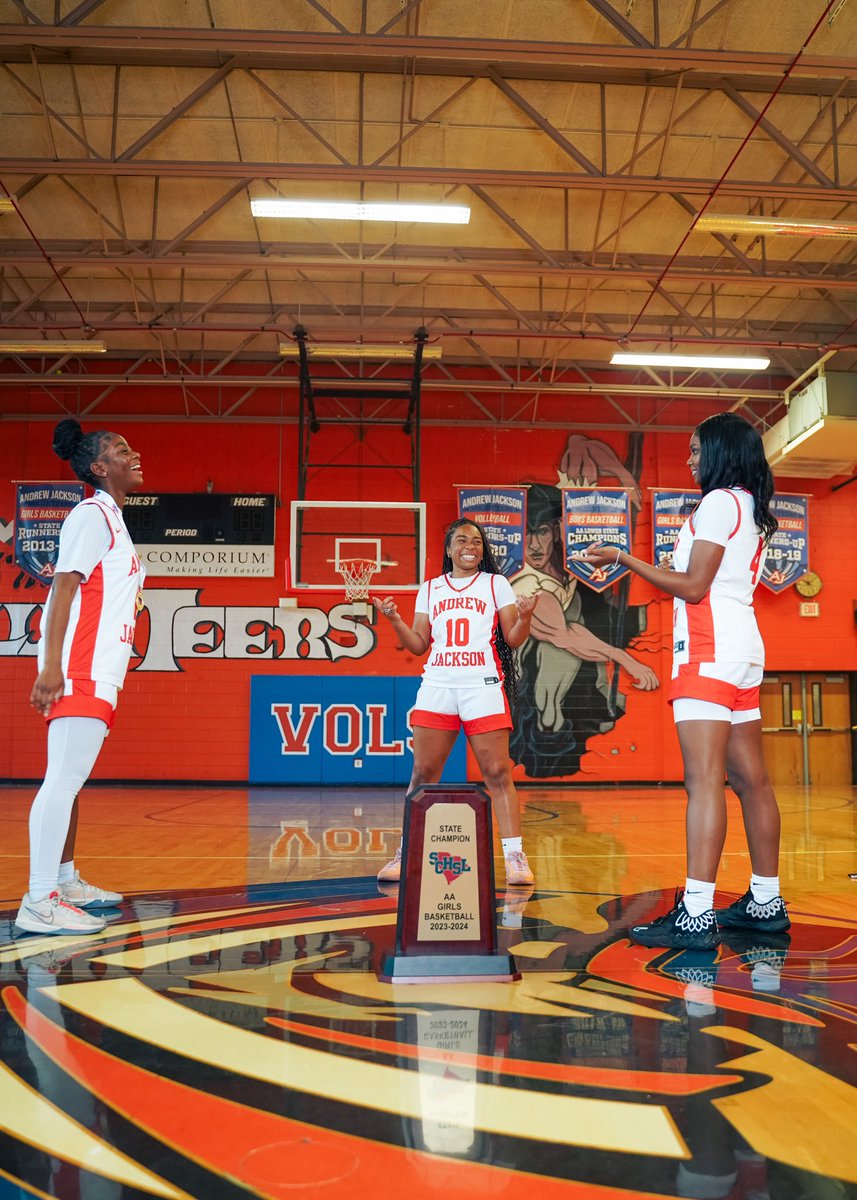 alexafair29's tweet image. #repeattour #sznloading… #ringme