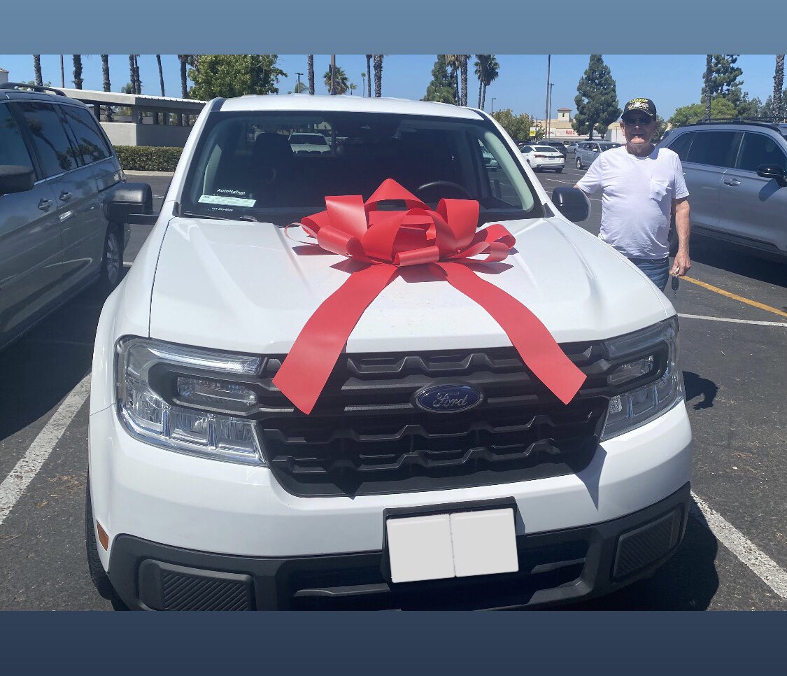 autoexpertsocal's tweet image. Mr. Marcellus is so excited to get a sporty and practical Maverick! Congratulations again on your 2022 Ford Maverick XL! 🎊
•
•
•
#autoexpertsocal #autoexpert #socal #ford #maverick #excited #newtruck #weekend