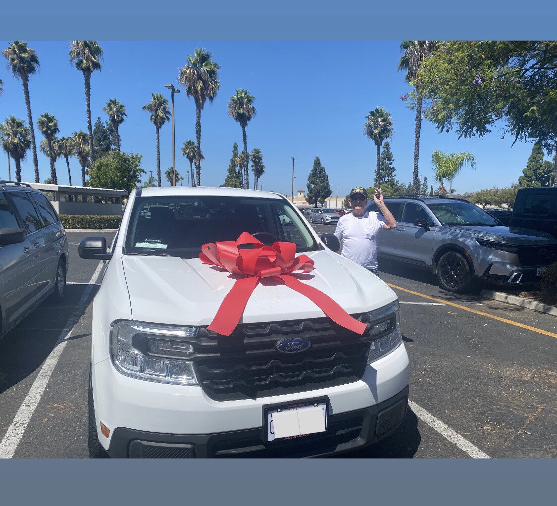 autoexpertsocal's tweet image. Mr. Marcellus is so excited to get a sporty and practical Maverick! Congratulations again on your 2022 Ford Maverick XL! 🎊
•
•
•
#autoexpertsocal #autoexpert #socal #ford #maverick #excited #newtruck #weekend
