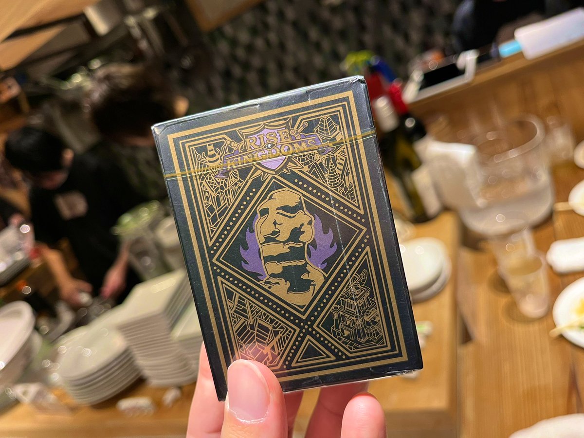 RokMemory's tweet image. ライキンバー1周年記念参加✨

な、なんと！
小林さんからライキントランプいただきましたー！
大切に使わせていただきます🥰

毎度のことながら料理全部美味しいくて知らない人ともたくさんお喋りでけたっ！

1016の方も居てライキンの話盛り上がっちゃいました笑
KvK応援してますー！☺︎