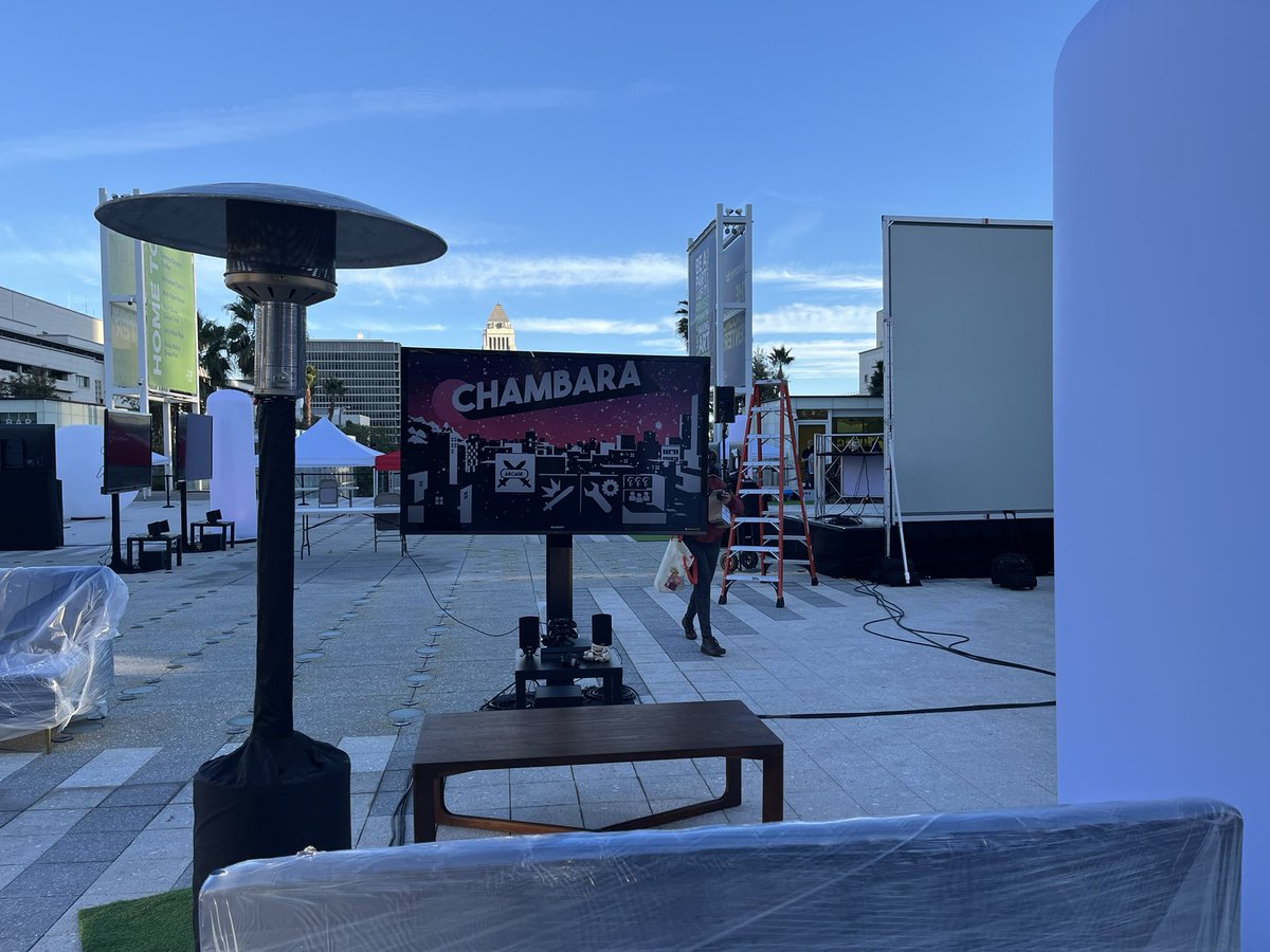 Surprise, almost ten years later Chambara is going back to IndieCade to be part of Night Games at the LA Music Center, tonight and tomorrow from 6pm-10pm! Come try a multiplayer arena stealth game unlike anything else ⚔️ 🕊️ 🐦‍⬛