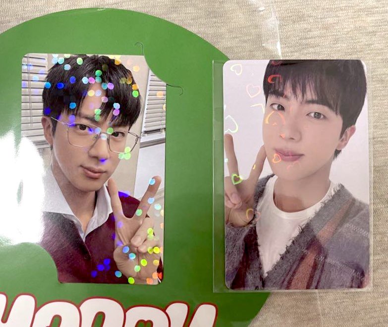 👋日本のARMYの皆さん！ ジンHAPPYのトレカ一覧表が作りたいので､もし