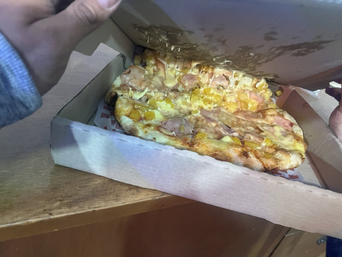 carolbherrera's tweet photo. @RappiColombia ustedes creen que esto se puede comer así? Y aún así la respuesta es que no me devuelven la plata? Últimamente el servicio cada vez está peor. https://t.co/BGll8PwlSD