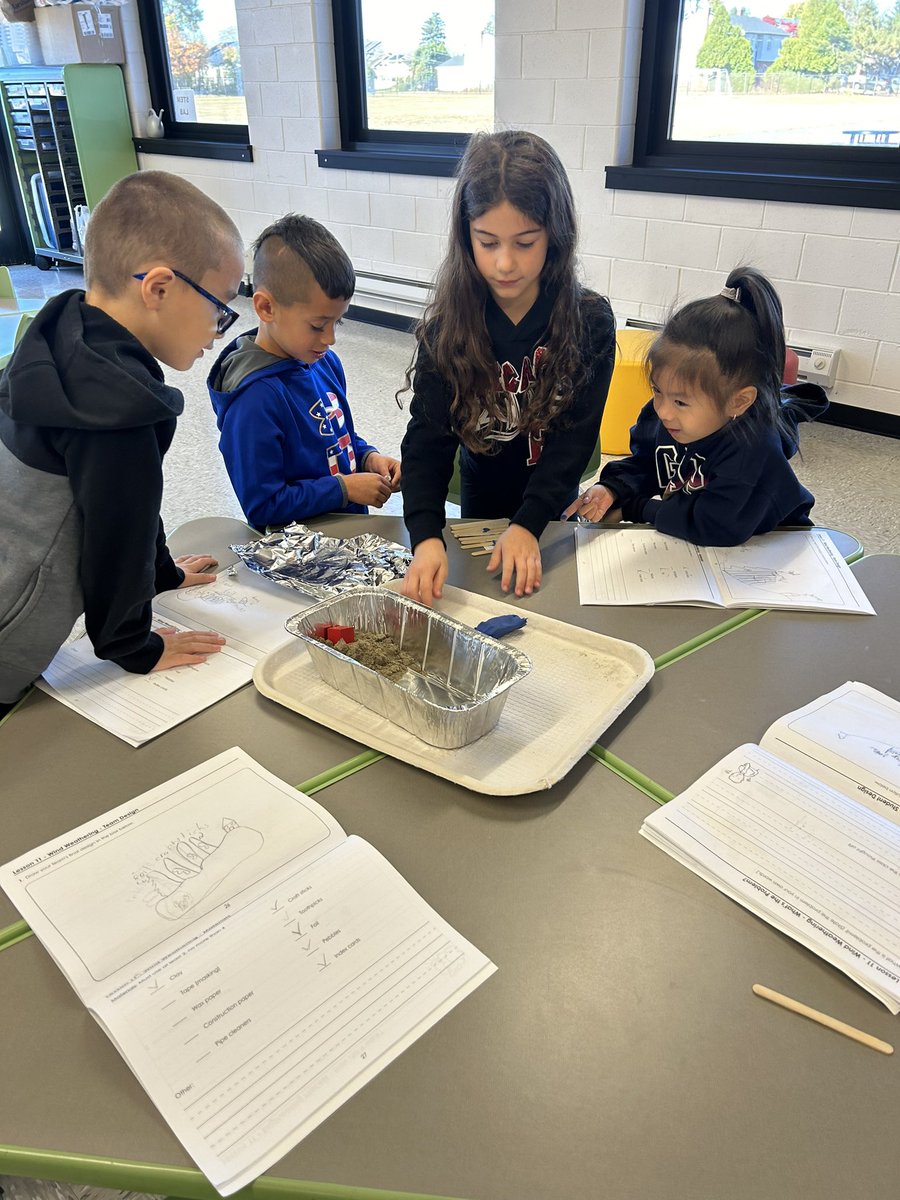 MsKravitzReads's tweet photo. So much fun in STEM this week learning about wind and water erosion! 💨🌊 https://t.co/xF8Xs0HMtI