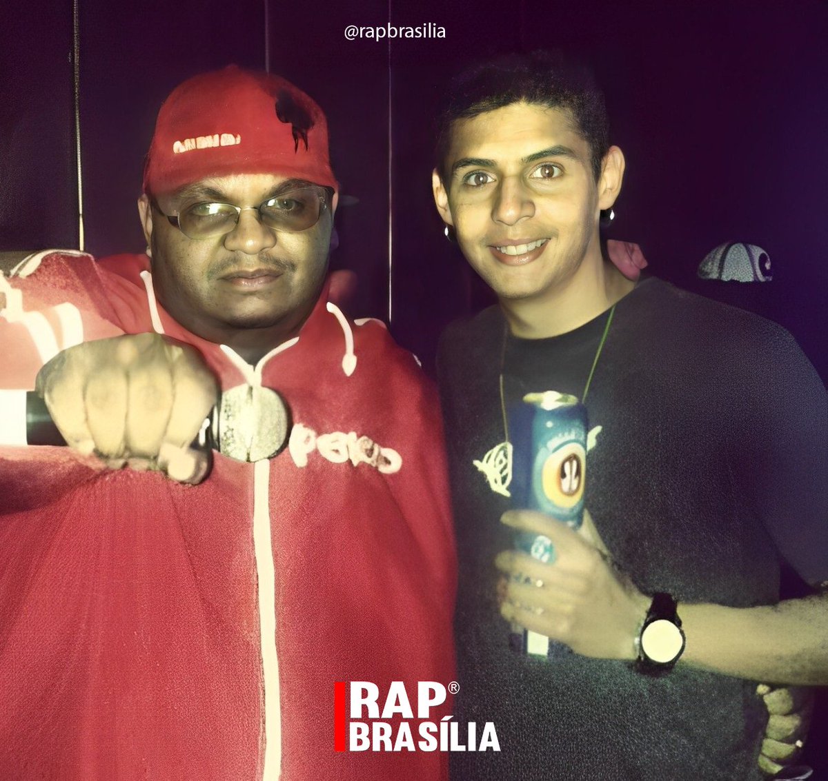 Aquela foto histórica do DJ Jamaika e Hungria captura um momento especial entre dois ícones do cenário. Uma lembrança que destaca a conexão entre duas gerações do Rap Brasília. #rapbrasilia #hungriahiphjop #djjamaika