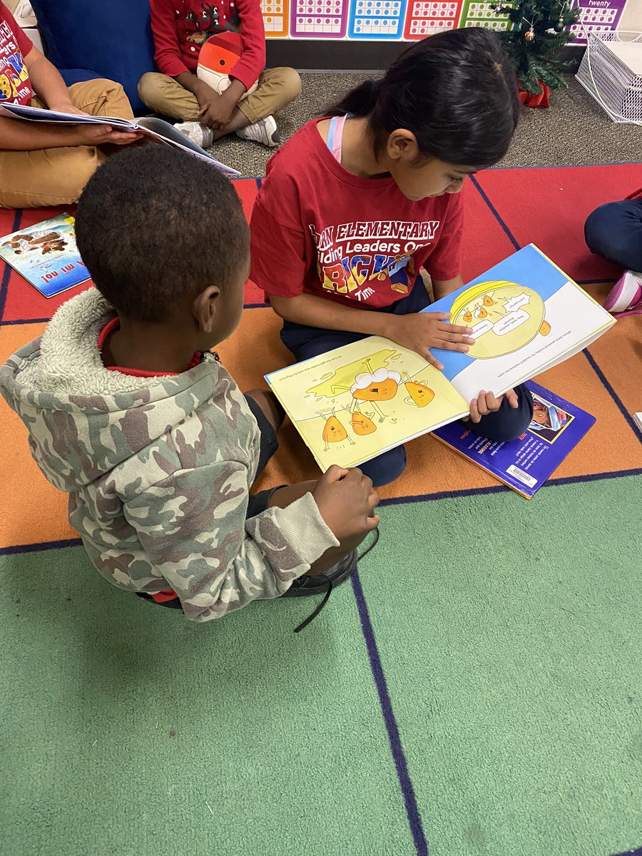 Ms_Indelicato2's tweet photo. Today our 4th grade students in the National Elementary Honor Society volunteered their time to read to kindergarten students. They all loved it! @Horn_Dreams_Big @AliefISD #WeAreAlief #NEHS #ReadingPals https://t.co/y8xMXWyF6E