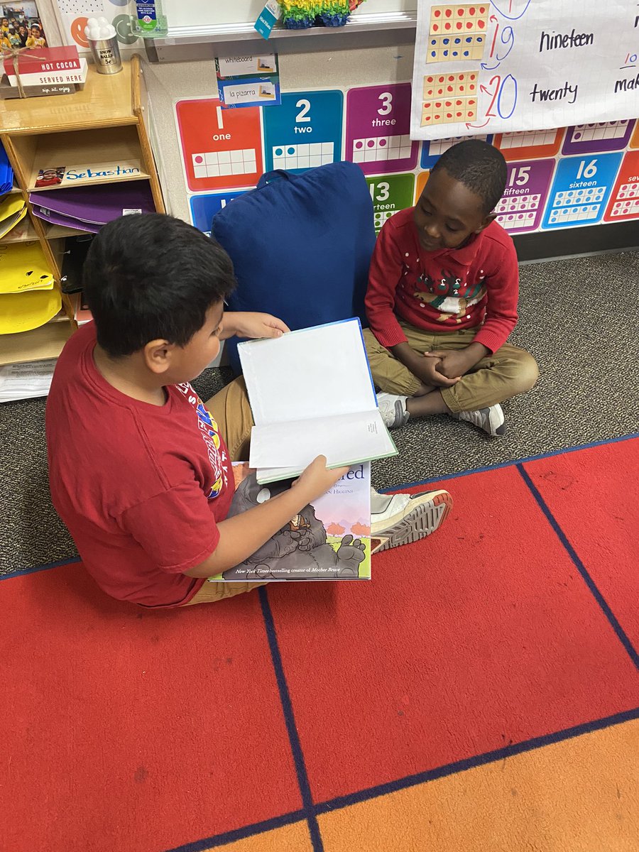 Ms_Indelicato2's tweet photo. Today our 4th grade students in the National Elementary Honor Society volunteered their time to read to kindergarten students. They all loved it! @Horn_Dreams_Big @AliefISD #WeAreAlief #NEHS #ReadingPals https://t.co/y8xMXWyF6E