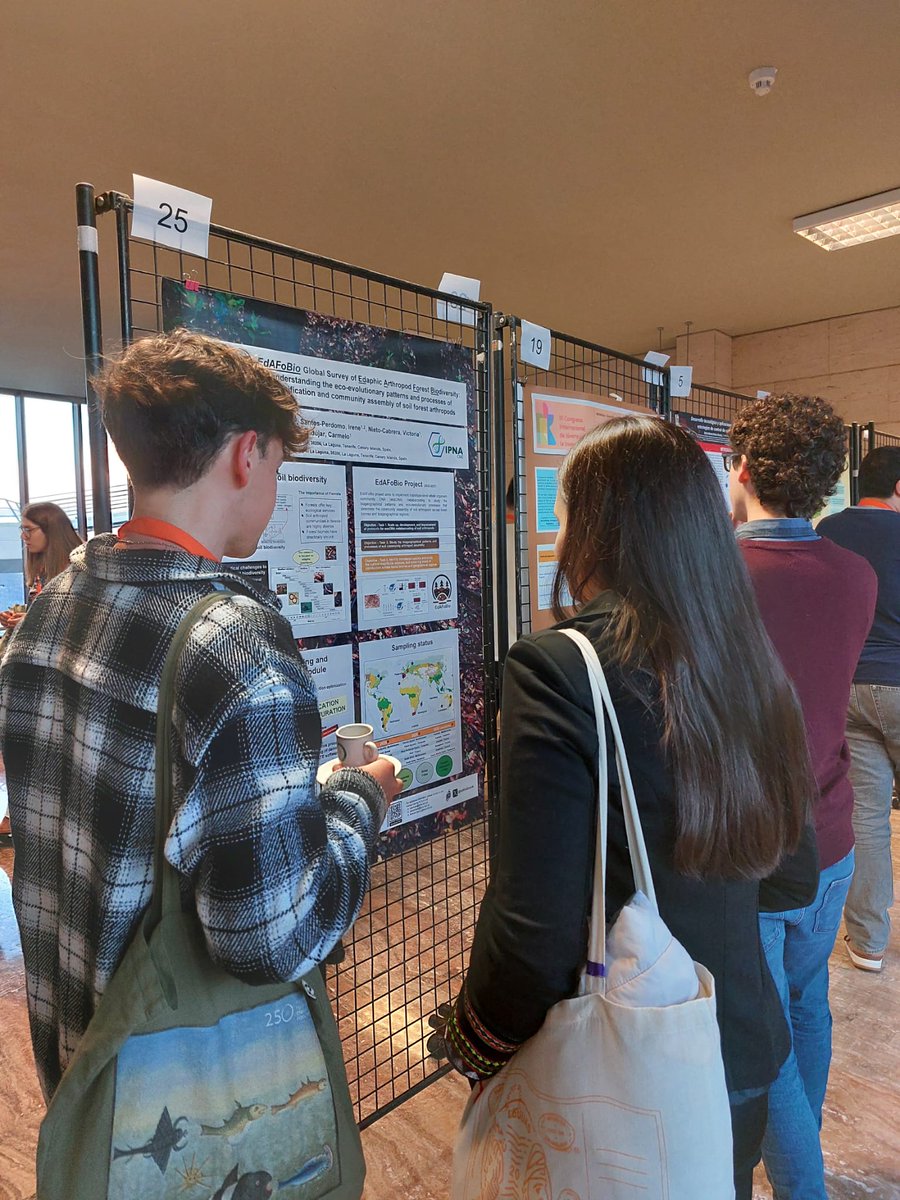 SoilEvoEcoLab's tweet photo. @LFalcn_bioD presented the poster "EdAFoBio. Global Survey of Edaphic Arthropod Forest Biodiversity: Understanding the Eco-Evolutionary Patterns and Processes of Diversification and Community Assembly of Soil Forest Arthropods" introducing #EdAFoBio project, funded by @AgEInves https://t.co/3xsZ9pxFiX