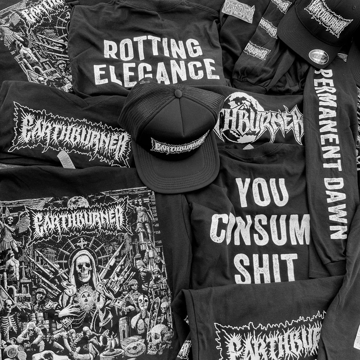 Grab yourself some EARTHBURNER “Permanent Dawn” merch jsrdirect.com/collections/ea…

We’ve got long sleeves, girlie tees, hats, pins, and more 🔥