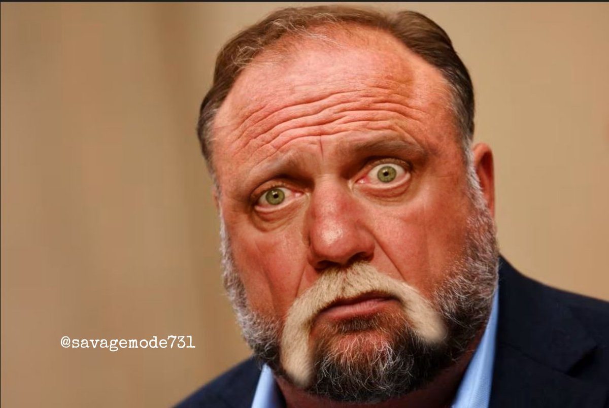SavageMode731's tweet photo. Satire publication The Onion buys Alex Jones’ Infowars at auction with Sandy Hook families’ backing. https://t.co/bgE7tPW124