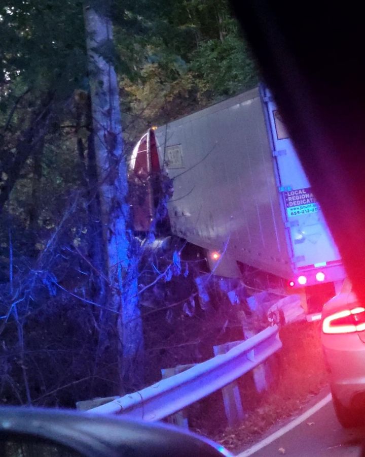 NCDOT's tweet photo. 📢 LARGE TRUCK DRIVERS 📢  Using non-truck routes to cross the NC-TN border has consequences. More than 100 tickets were issued yesterday alone. 
 
The ONLY large truck routes to/from western NC are I-77 to I-81 or I-40 to U.S. 74. https://t.co/SfsvDhywbI