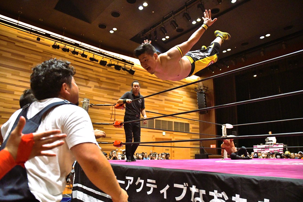 SYUN_dropkick's tweet image. 翼レフェリーデビュー10周年記念大会　WWC Vol.4

開催まで…1日😱🔥

明日…明日だよ‼️
今週の経過スピードがマッハに感じる😱
やれる事はやった🔥
あとは出し切るだけだ‼️🔥
仕事のことなんて知るかよ‼️🔥
なんとかなんだろ‼️
いまは…WWCだ🔥
プロレスだ‼️🔥
やるぞ…
やるぞ❗️
やったんぞ‼️🔥
#WWC