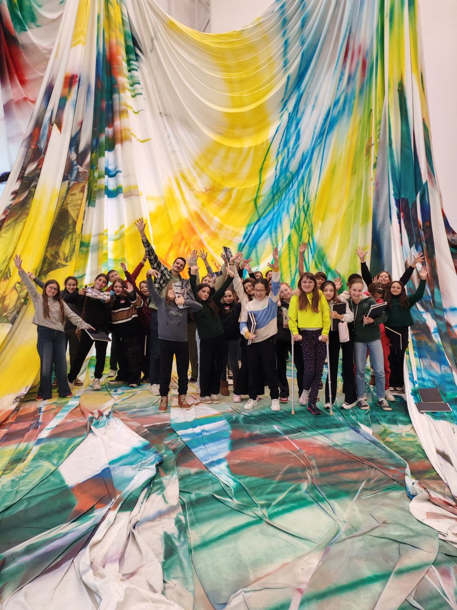AndreDelme's tweet photo. 👨‍🦰👩 Nos élèves de #CHAAP ont bénéficié d'une belle sortie pédagogique au @PompidouMetz consacrée au thème "Art et photographie" 🎨📸
🙏 au centre pour son accueil, et aux organisateurs pour cette sortie anti-grisaille! 🌈
@DorianMasiello @BenjaminHorrut @Dsden57 @acnancymetz https://t.co/4a3zeC2vfr