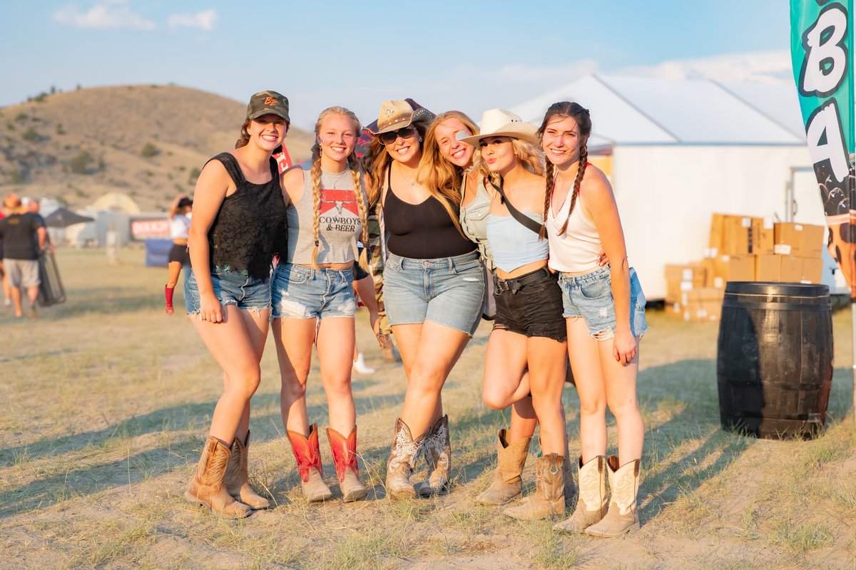 All smiles with the gals at HCJ 🤍

Can't wait to do it all again in 2025! Mark your calendars—July 24-26, 2025 👀