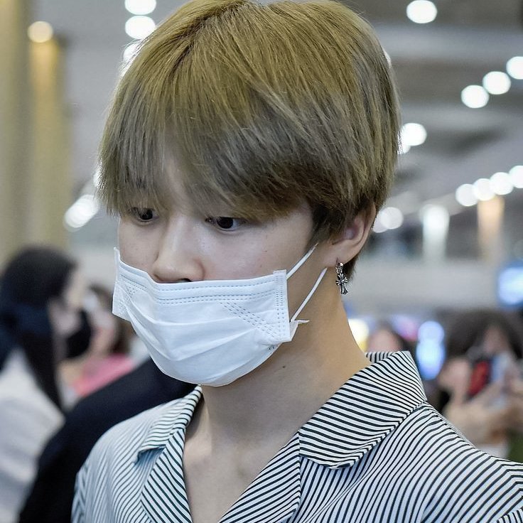 Jimin eyes🪞ᴹᵘˢᵉ tweet media