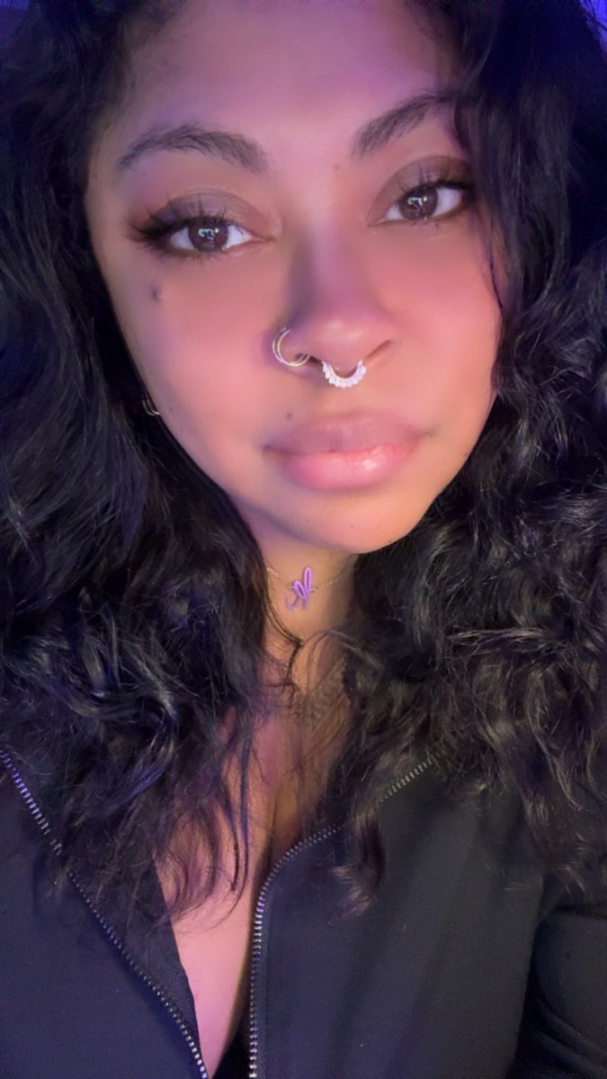 KimVPoetry🖤🥀 tweet media