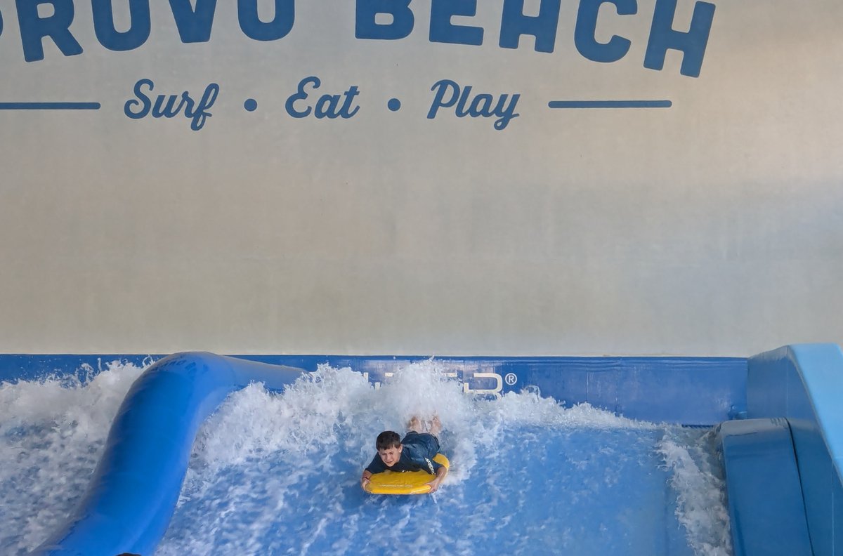 postandpassport's tweet photo. When it's too cold to play outside, come to Provo Beach for a fun family outing and a tropical escape! @ProvoBeach #indoorfun #familyactivities #winteriscoming #familyfun #provo #utah https://t.co/0kNwOb6MhJ https://t.co/3kQTIfRv7h