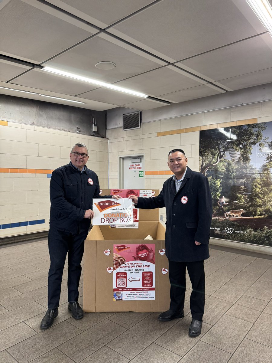 MikeKlassen's tweet image. At #CanadaLine stations all day Friday and Saturday you can donate blankets or cash to @BlanketBC! Enjoyed spending time with the enthusiastic volunteers at the Broadway-City Hall station. Your contributions help people with precarious living conditions to stay warm during