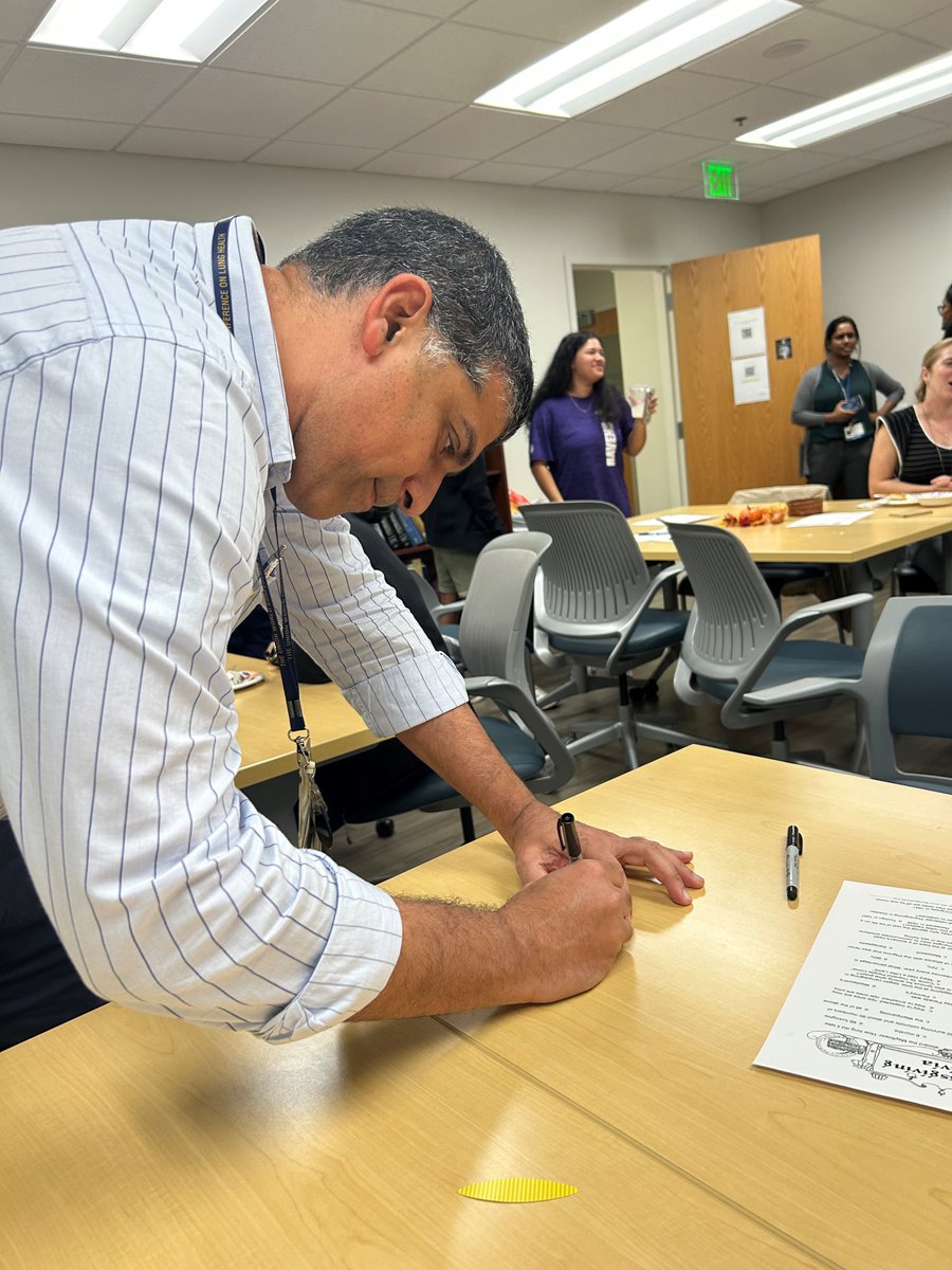 Today, we had our annual division Thanksgiving Potluck, and it was a feast to remember! A huge thank you to everyone who joined in. I'm truly thankful for the amazing faculty, staff, and students that make our division so incredible. Wishing everyone a wonderful Thanksgiving! 🍂