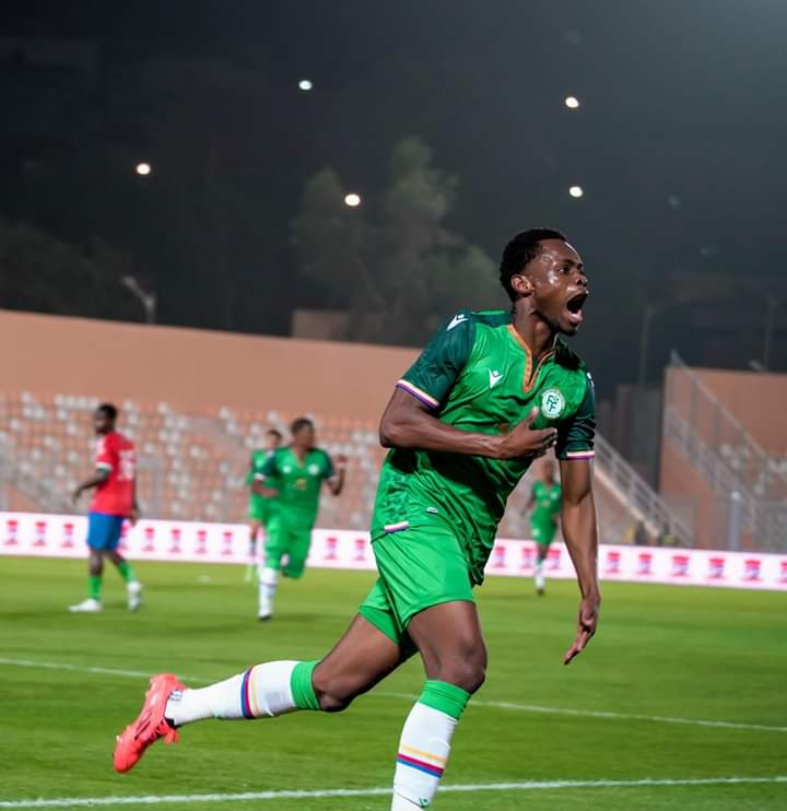 gombessainfos's tweet photo. 🔥🚨 C'EST FINI NOUS SOMMES AU MAROC 🇲🇦 !
Gambie 🇬🇲 1 ⚡ 2 Comores 🇰🇲
Buts :
🇬🇲: Jatta 18'
🇰🇲:
Rafiki Saïd 26'
Maolida 90'
Les cœlacanthes 🐟 finissent minimum 2 ème 🥈 et seront à la CAN 2025 ✅!
#GAMCOM https://t.co/7XzKNJWbor