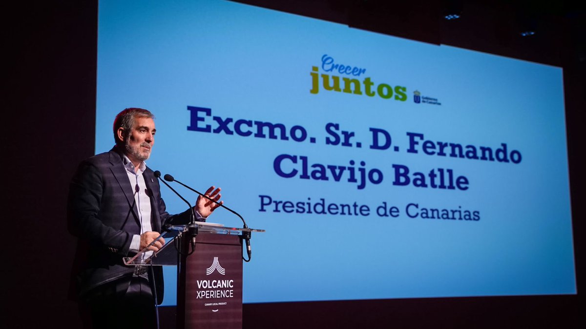 FClavijoBatlle's tweet photo. Sentido homenaje a Pedro Molina y reconocimiento a Jorge Marichal de @Ashotel como pioneros en el programa Crecer Juntos que pusimos en marcha en la Legislatura 2015-2019, y que hoy continúa con el empeño de @narvayelhierro  y Jessica de León.

El compromiso con la
Sostenibilidad del sector primario y el sector turístico nos garantizará un mayor desarrollo económico .

Enhorabuena por el trabajo de todo este año que seguirá dando buenos resultados en el futuro.