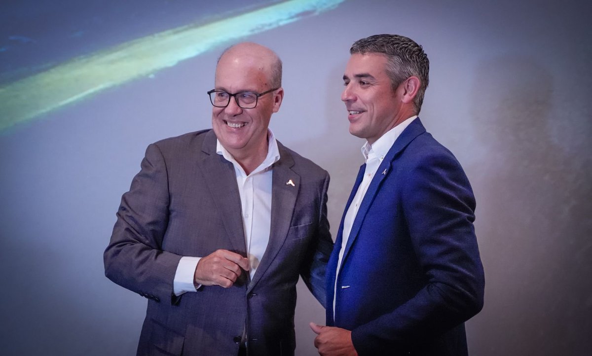 Sentido homenaje a Pedro Molina y reconocimiento a Jorge Marichal de <a href="/Ashotel/">Ashotel</a> como pioneros en el programa Crecer Juntos que pusimos en marcha en la Legislatura 2015-2019, y que hoy continúa con el empeño de <a href="/narvayelhierro/">Narvay Quintero</a>  y Jessica de León.

El compromiso con la
Sostenibilidad